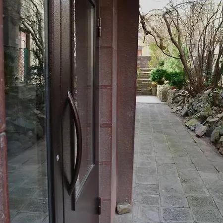 아파트 Modern Center 2 Bedroom *