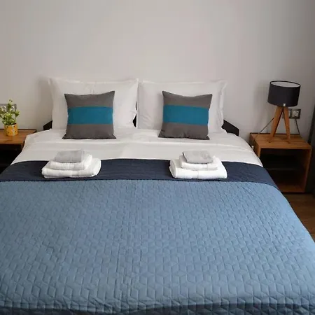 아파트 Modern Center 2 Bedroom