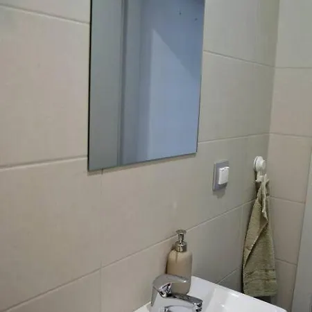 아파트 Modern Center 2 Bedroom *
