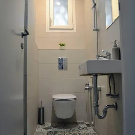 Modern Center 2 Bedroom 아파트 소피아