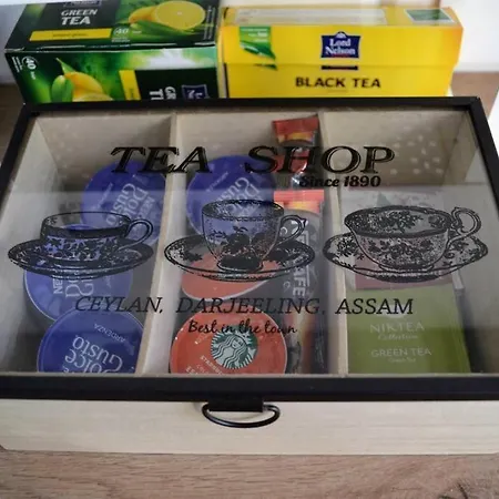 Modern Center 2 Bedroom アパート *