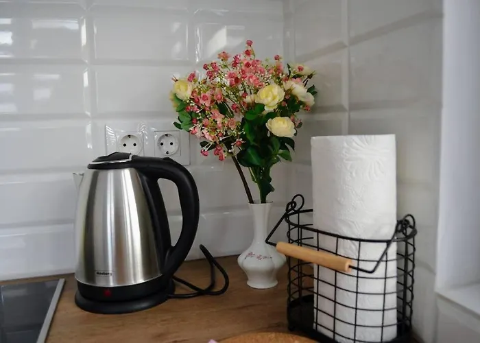 Modern Center 2 Bedroom