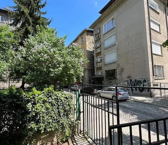 Modern Center 2 Bedroom アパート *