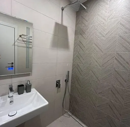 アパート Modern Center 2 Bedroom