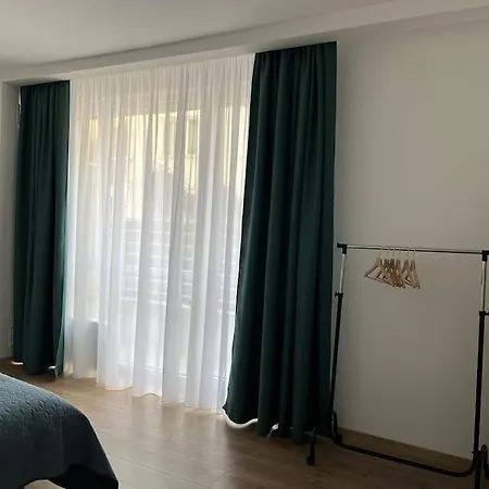 Modern Center 2 Bedroom